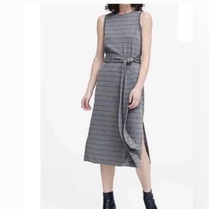 Banana republic midi sleeveless shift dress, size S